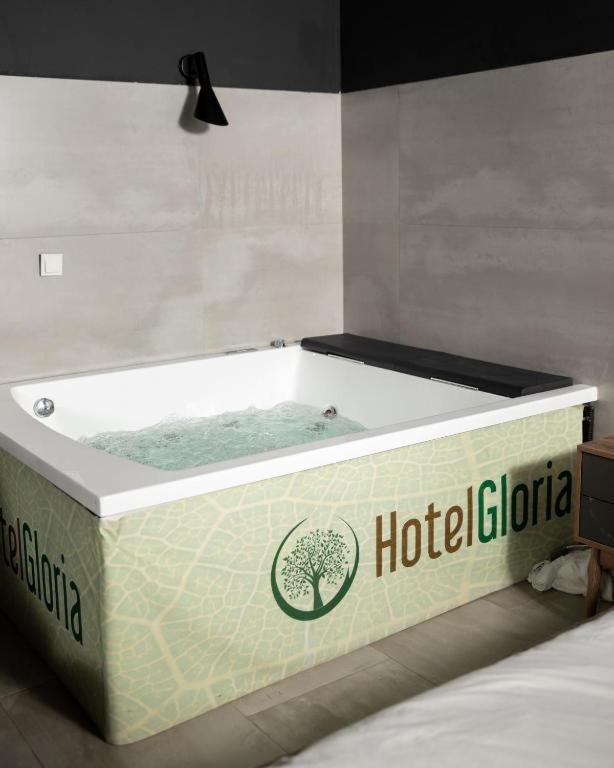 Hotel Gloria Ks 普里什蒂纳 外观 照片